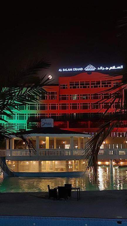 Al Salam Grand Hotel Al Buraimi Eksteriør bilde