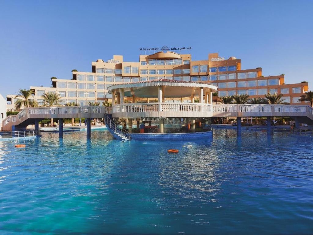 Al Salam Grand Hotel Al Buraimi Eksteriør bilde